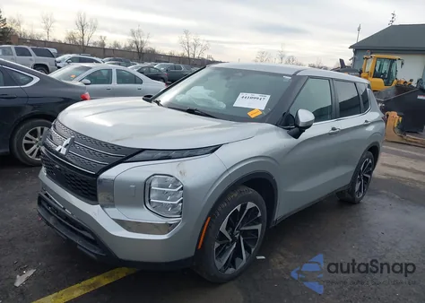 2022 Mitsubishi Outlander Es 2.5 S-Awc z USA, uszkodzony, nr VIN JA4J4TA80NZ033625